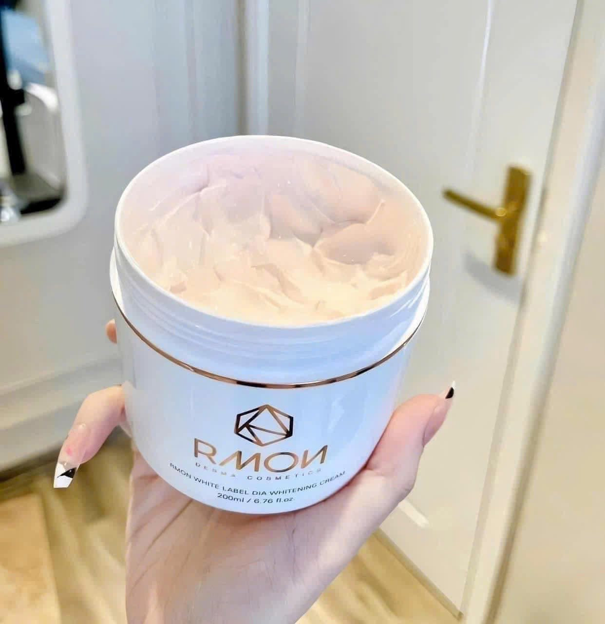 Body cream Rmon tế bào gốc trắng da body