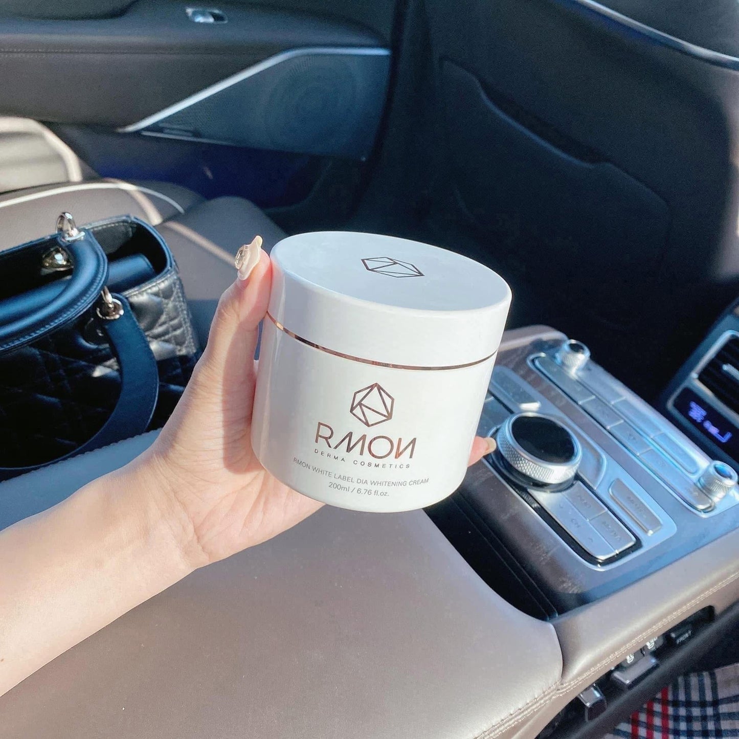 Body cream Rmon tế bào gốc trắng da body