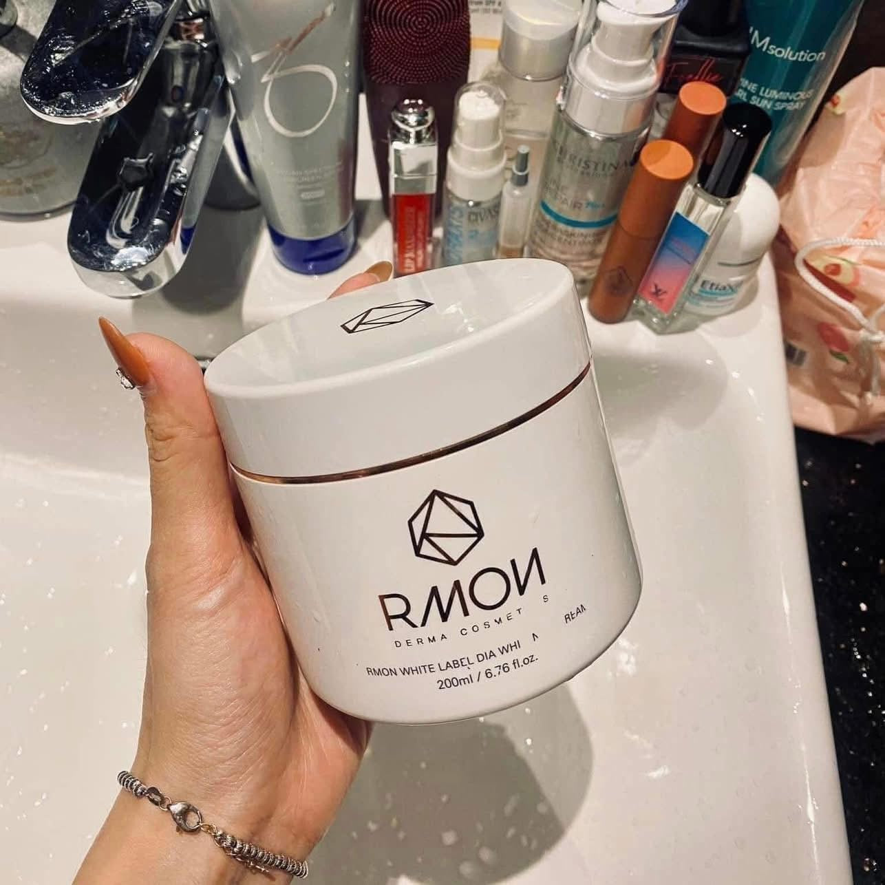 Body cream Rmon tế bào gốc trắng da body