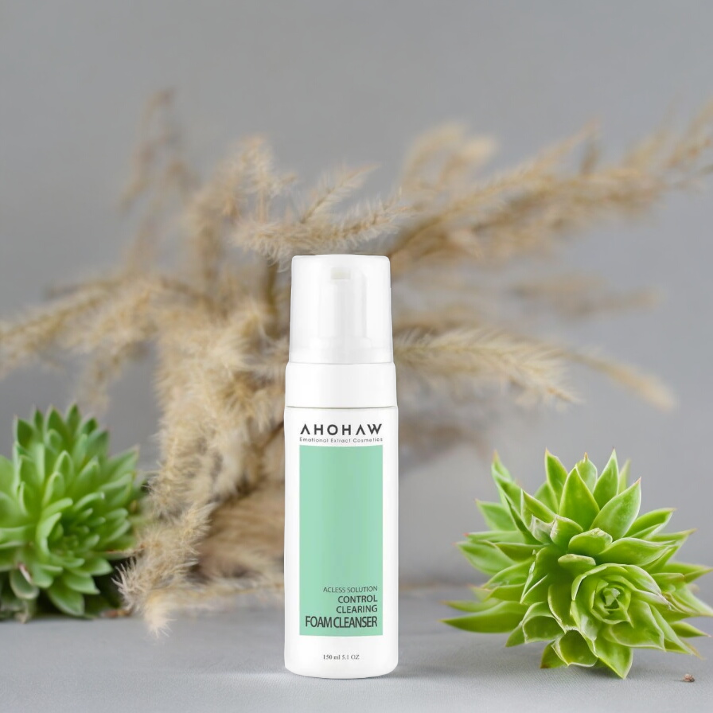 Sữa Rửa Mặt Da Nhạy Cảm Mụn Control Clearing Foam Cleanser Ahohwa